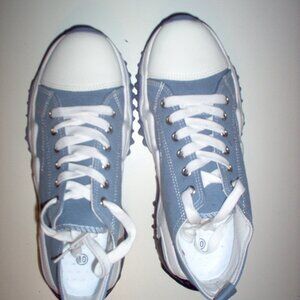 Women's No name Canvas Sneakers. New without box/Without tags